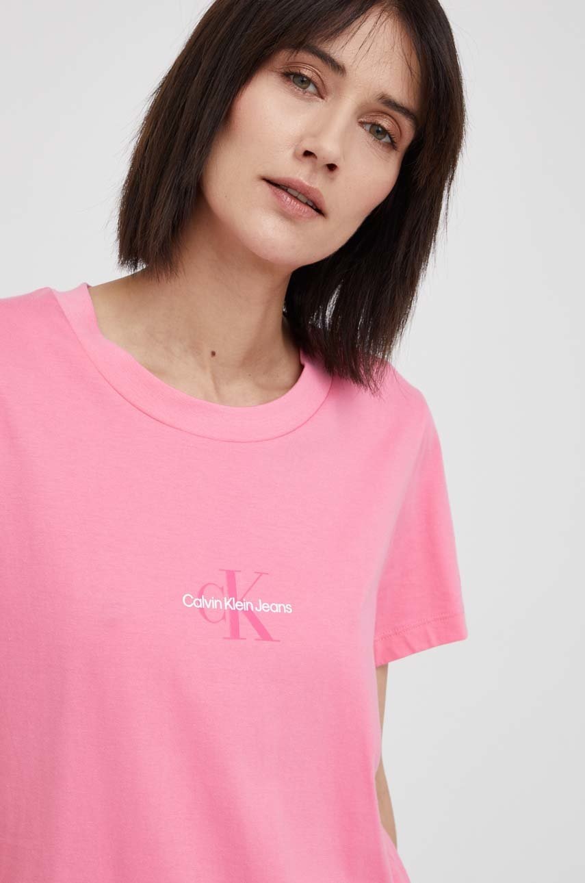 

Памучна тениска Calvin Klein Jeans в лилаво, Виолетов