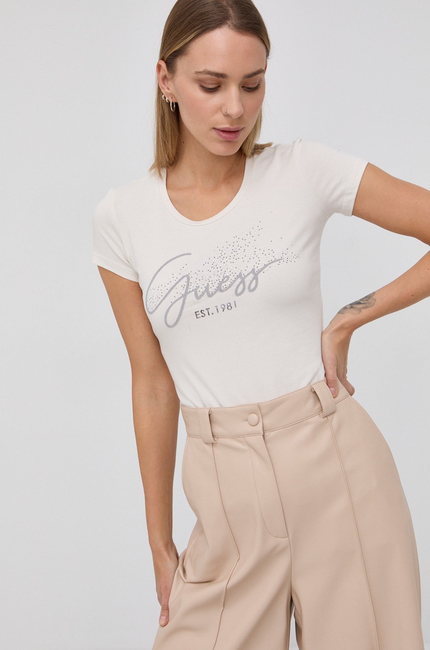 

Тениска Guess в кремаво, Бежов