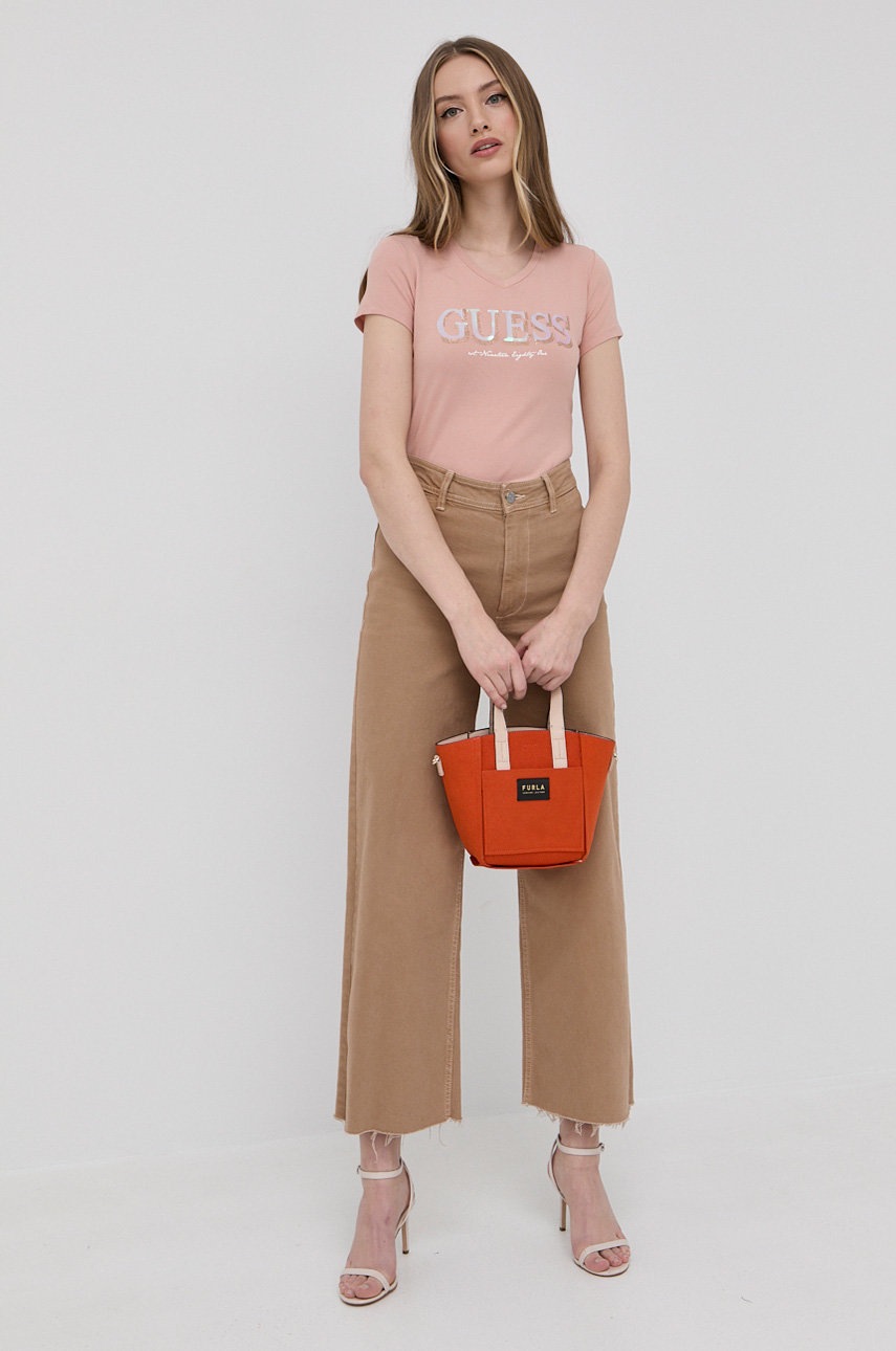 

Футболка Guess жіночий колір рожевий