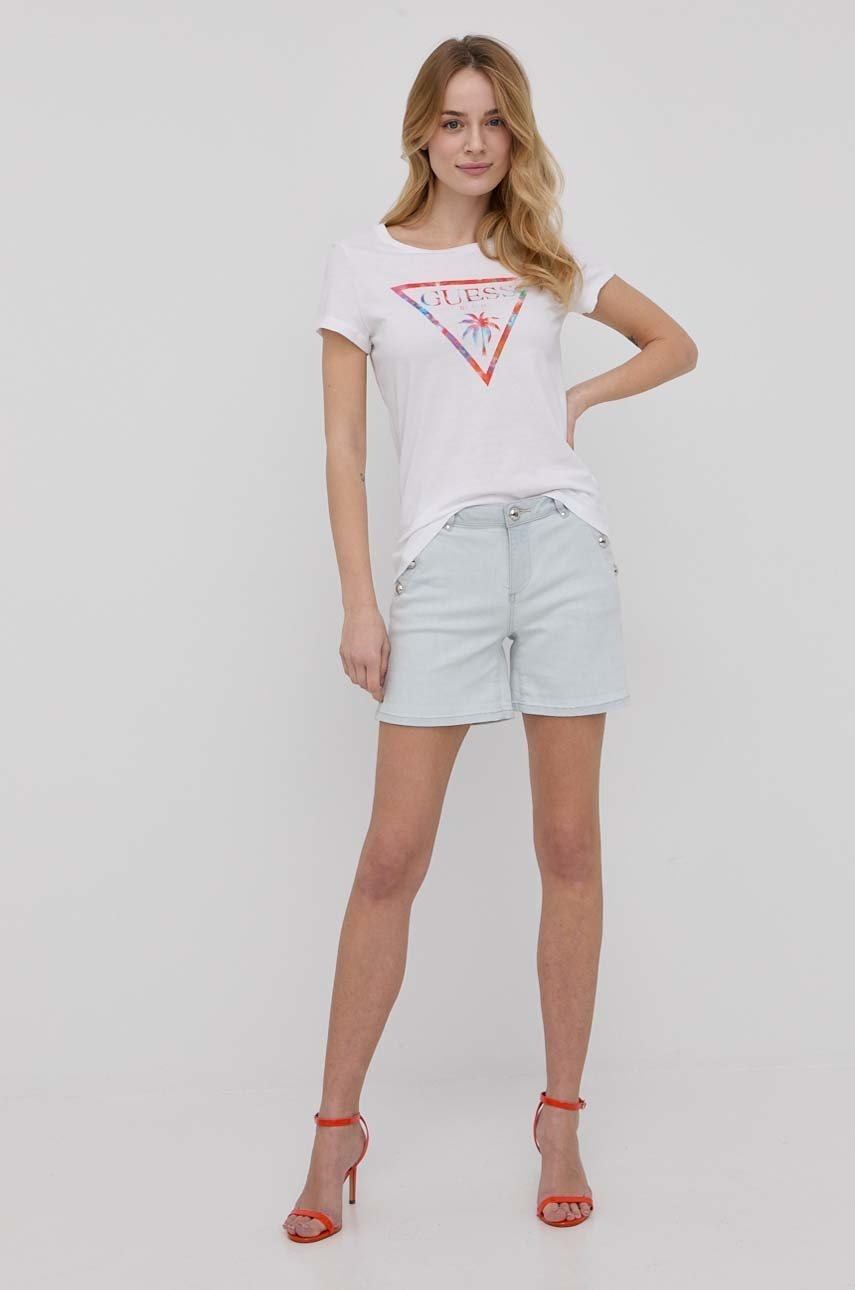 

Памучна тениска Guess в бяло, Бял
