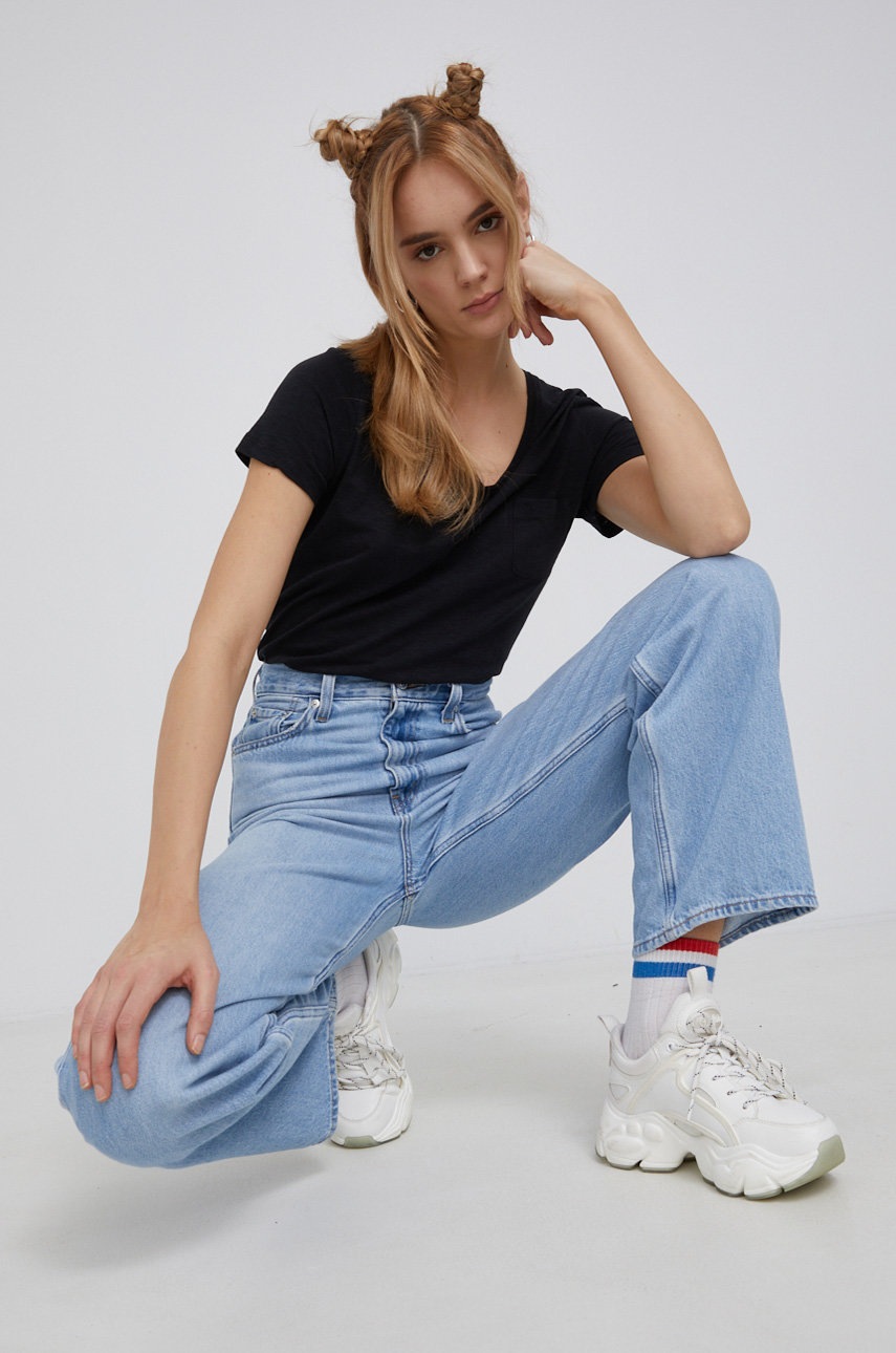 

Футболка Superdry жіночий колір чорний