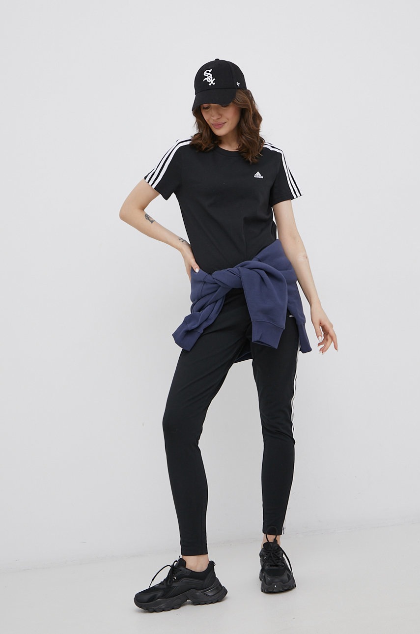 

Хлопковая футболка adidas цвет чёрный