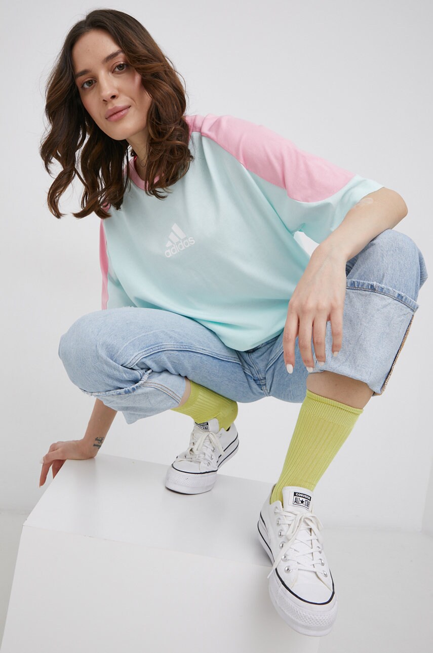 

Памучна тениска adidas в зелено, Тюркоазен