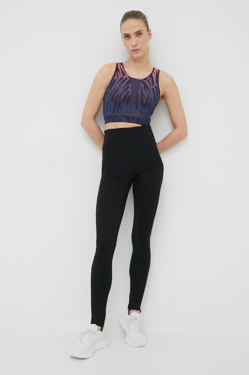 

Клин adidas Performance HE3073 в черно с изчистен дизайн, Черен