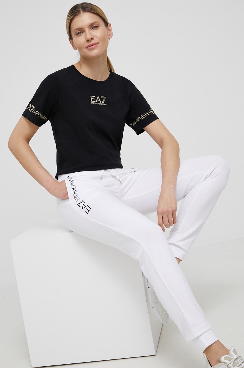 

Футболка EA7 Emporio Armani жіночий колір чорний