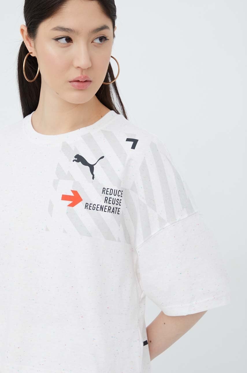

Памучна тениска Puma 533966 в бяло, Бял
