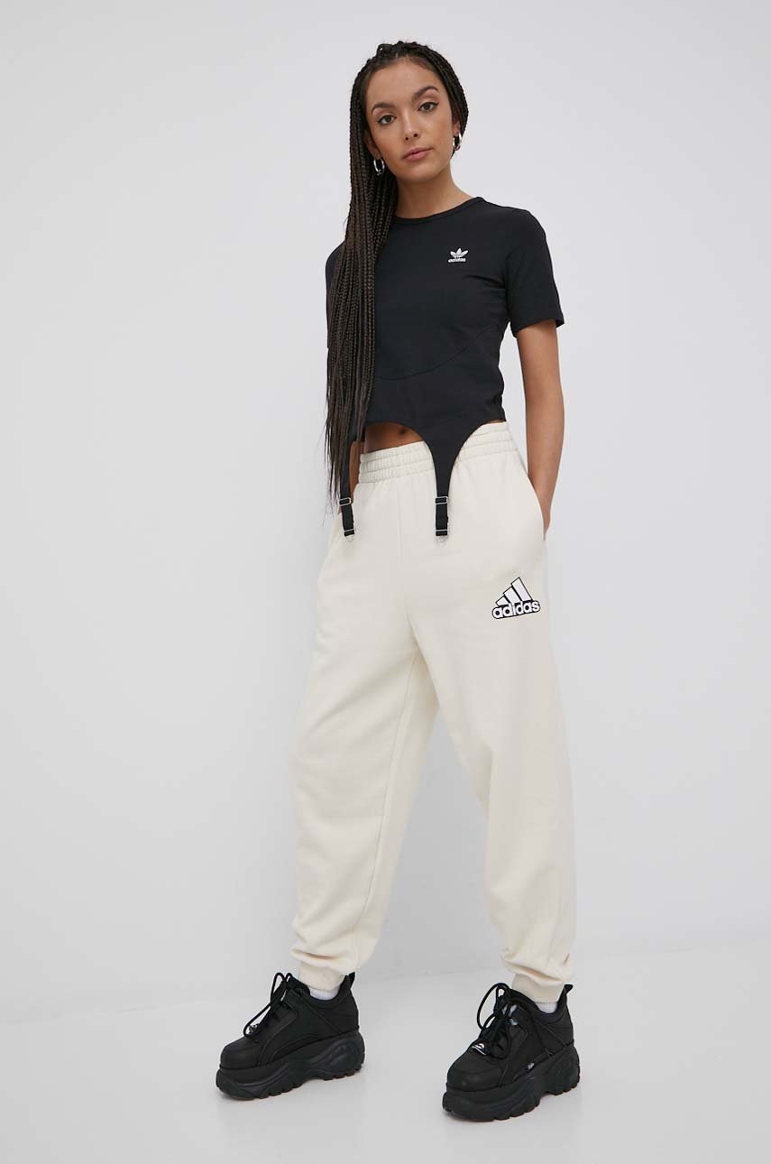 

Футболка adidas Originals Always Original жіноча колір чорний