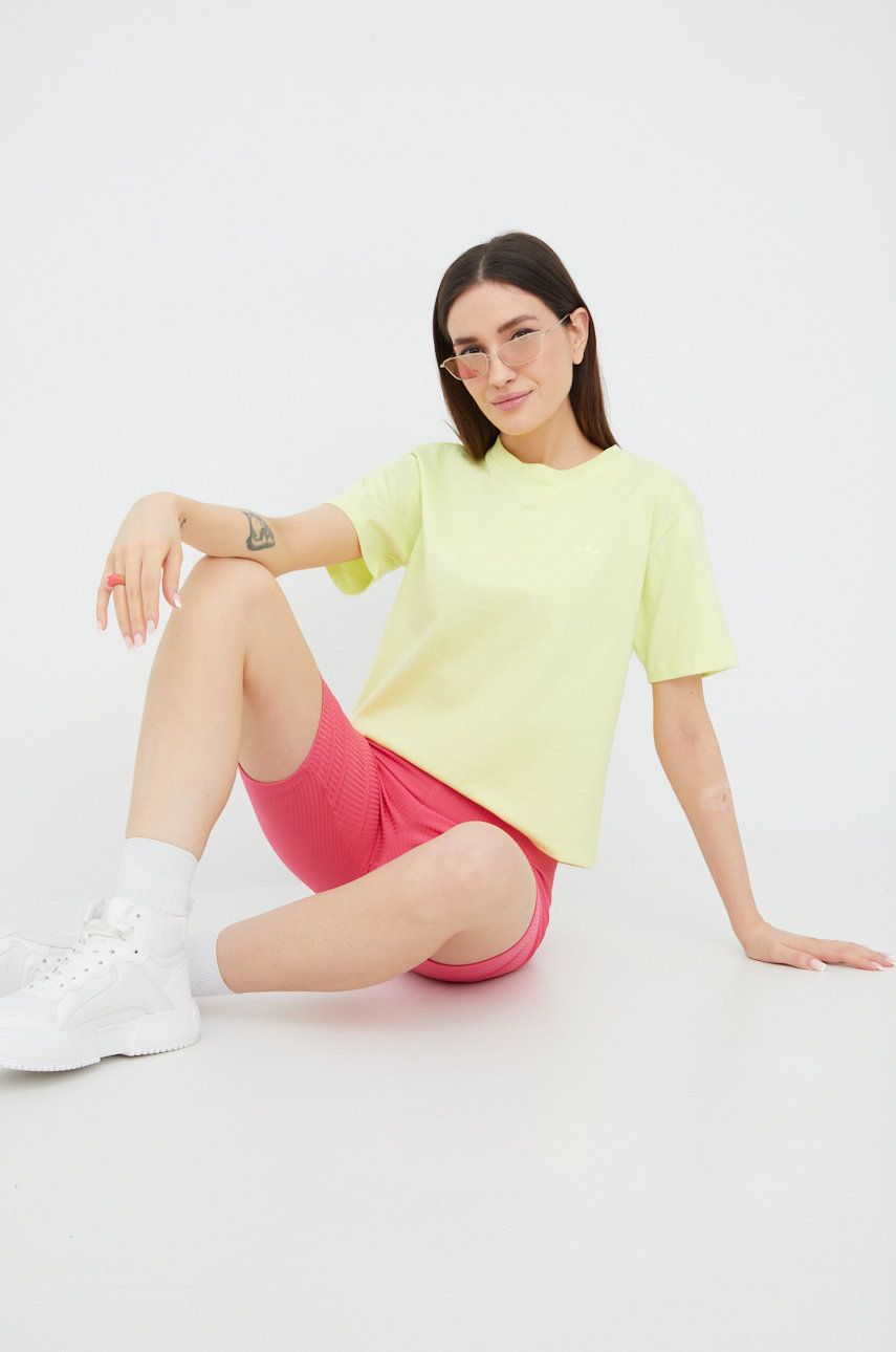 Levně Bavlněné tričko adidas Originals Trefoil Moments HE6891 zelená barva, HE6891-PULYEL