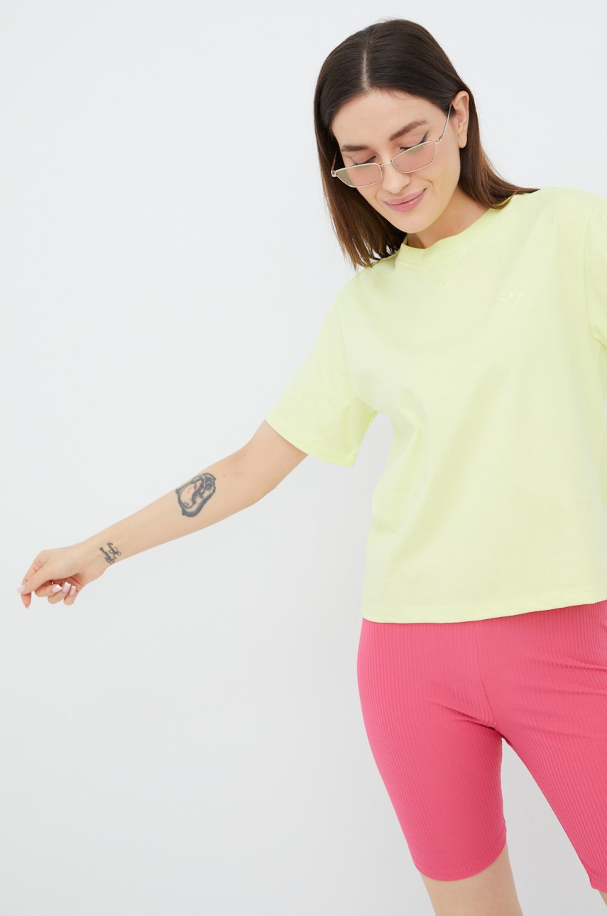 Βαμβακερό μπλουζάκι adidas Originals Trefoil Moments χρώμα: πράσινο φωτογραφία