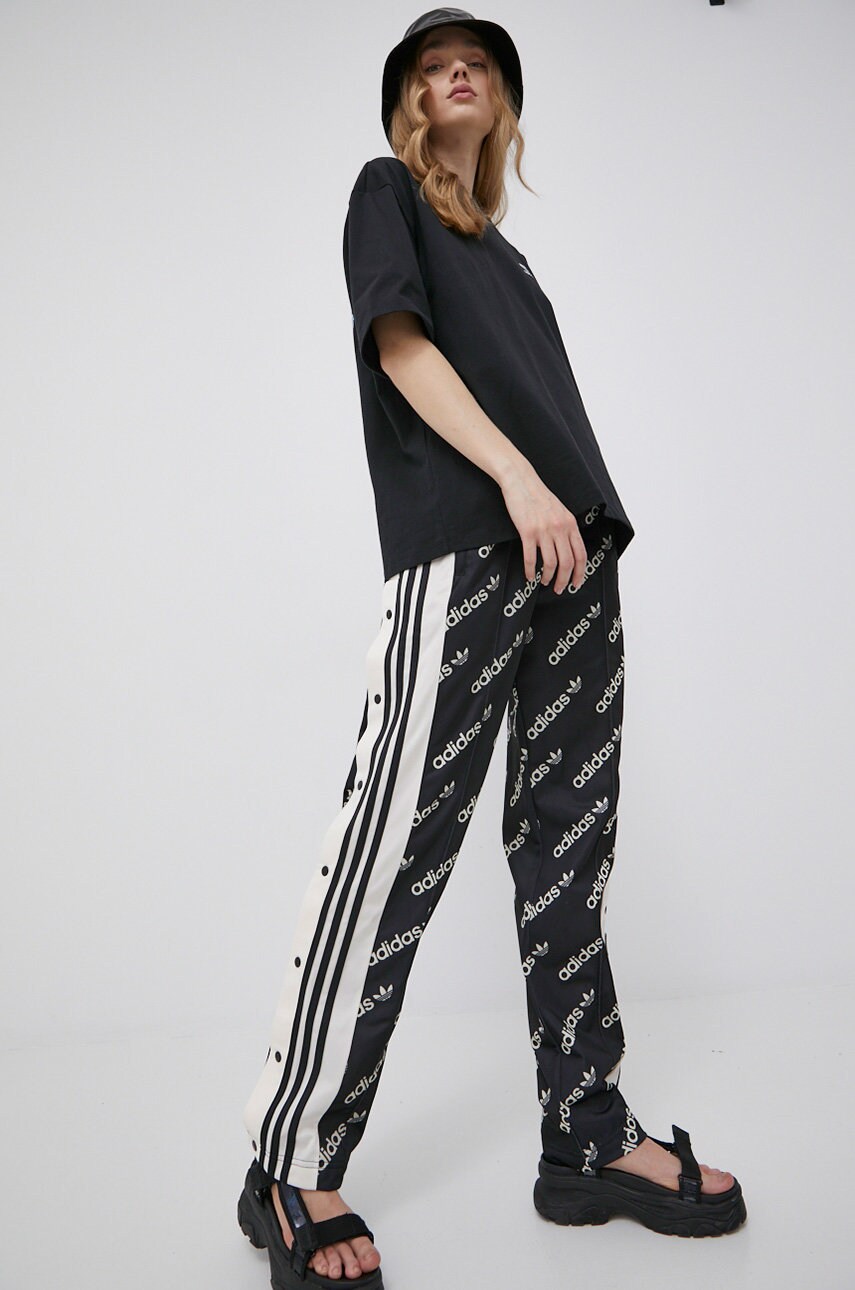 

Бавовняна футболка adidas Originals Always Original HD2354 колір чорний