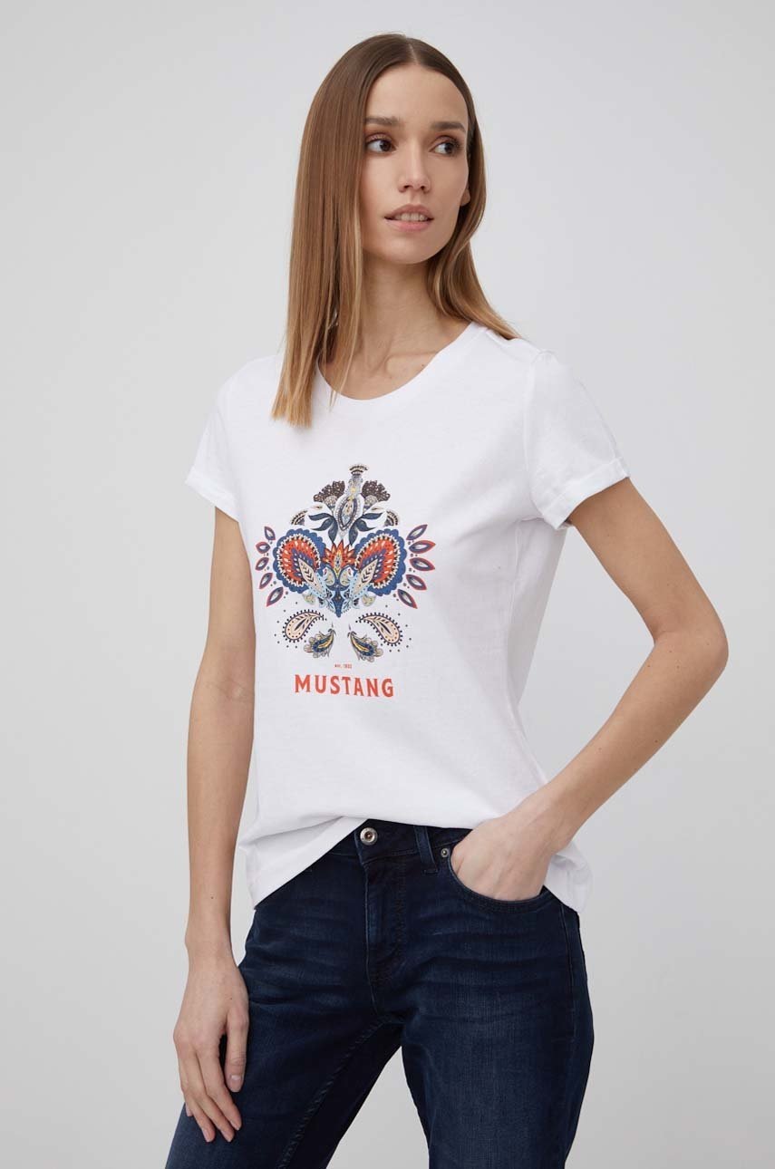

Памучна тениска Mustang в бяло, Бял