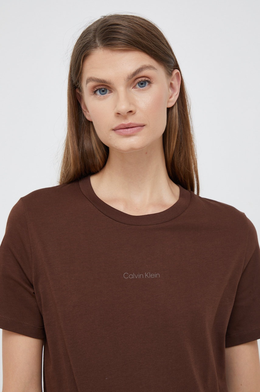 

Памучна тениска Calvin Klein в кафяво, Кафяв