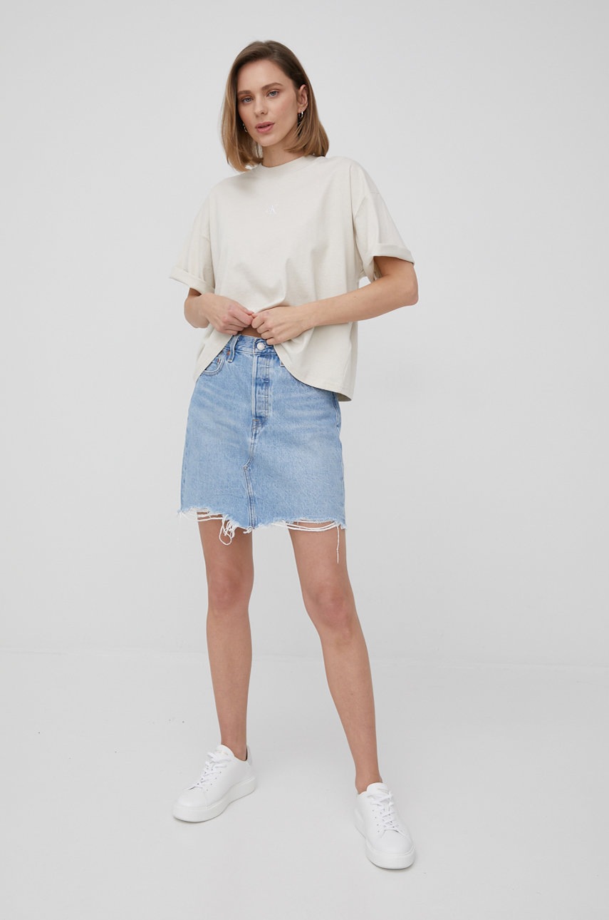 

Памучна тениска Calvin Klein Jeans в бежово, Бежов