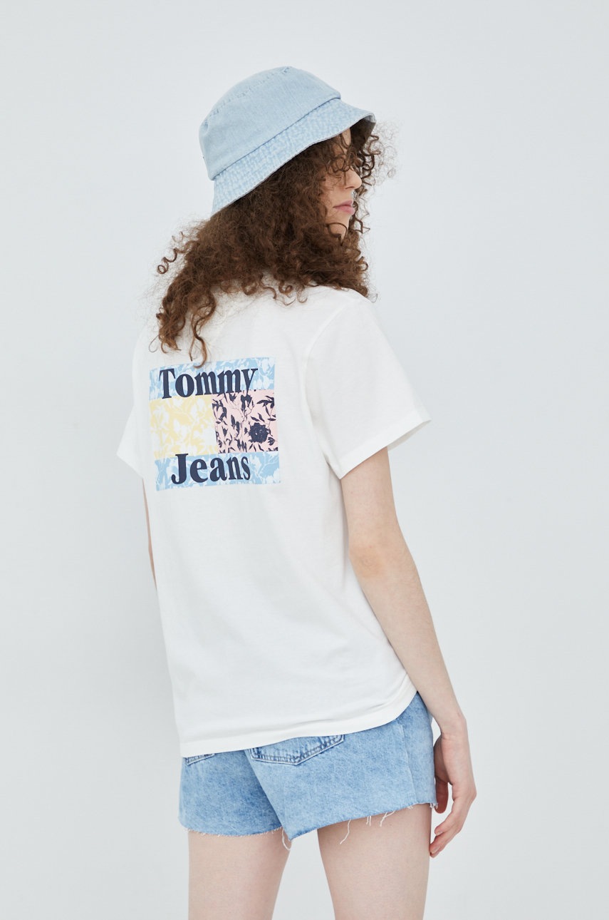 

Памучна тениска Tommy Jeans в бяло, Бял