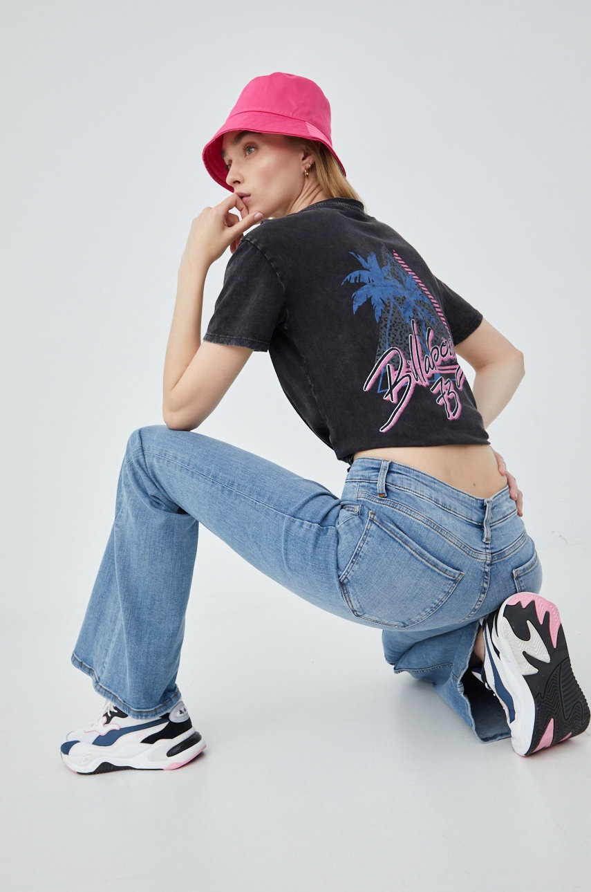 

Памучна тениска Billabong в черно, Черен
