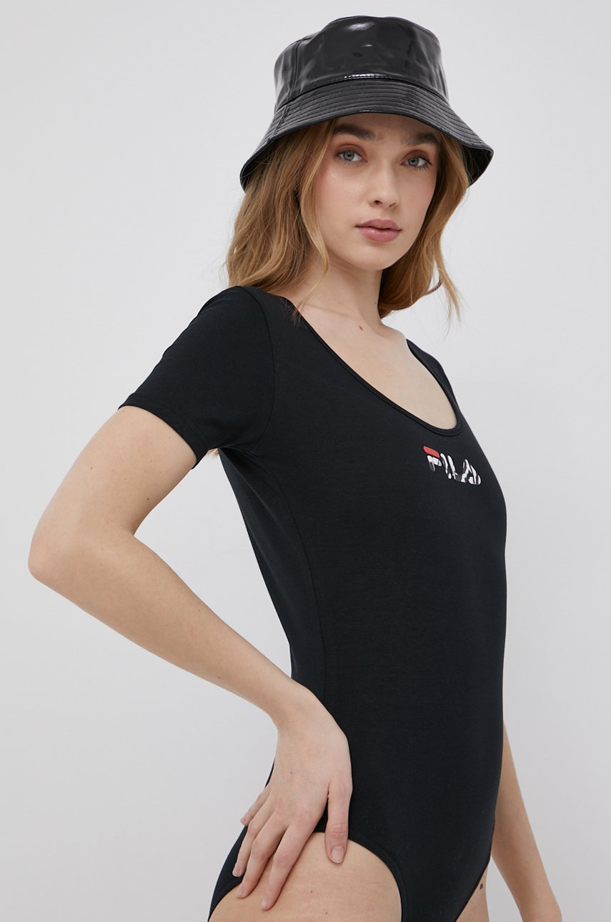 Μπλουζάκι Fila γυναικεία, χρώμα: μαύρο φωτογραφία