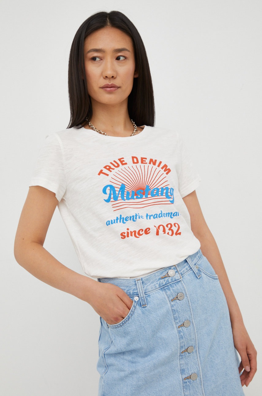 

Памучна тениска Mustang в бежово, Бежов