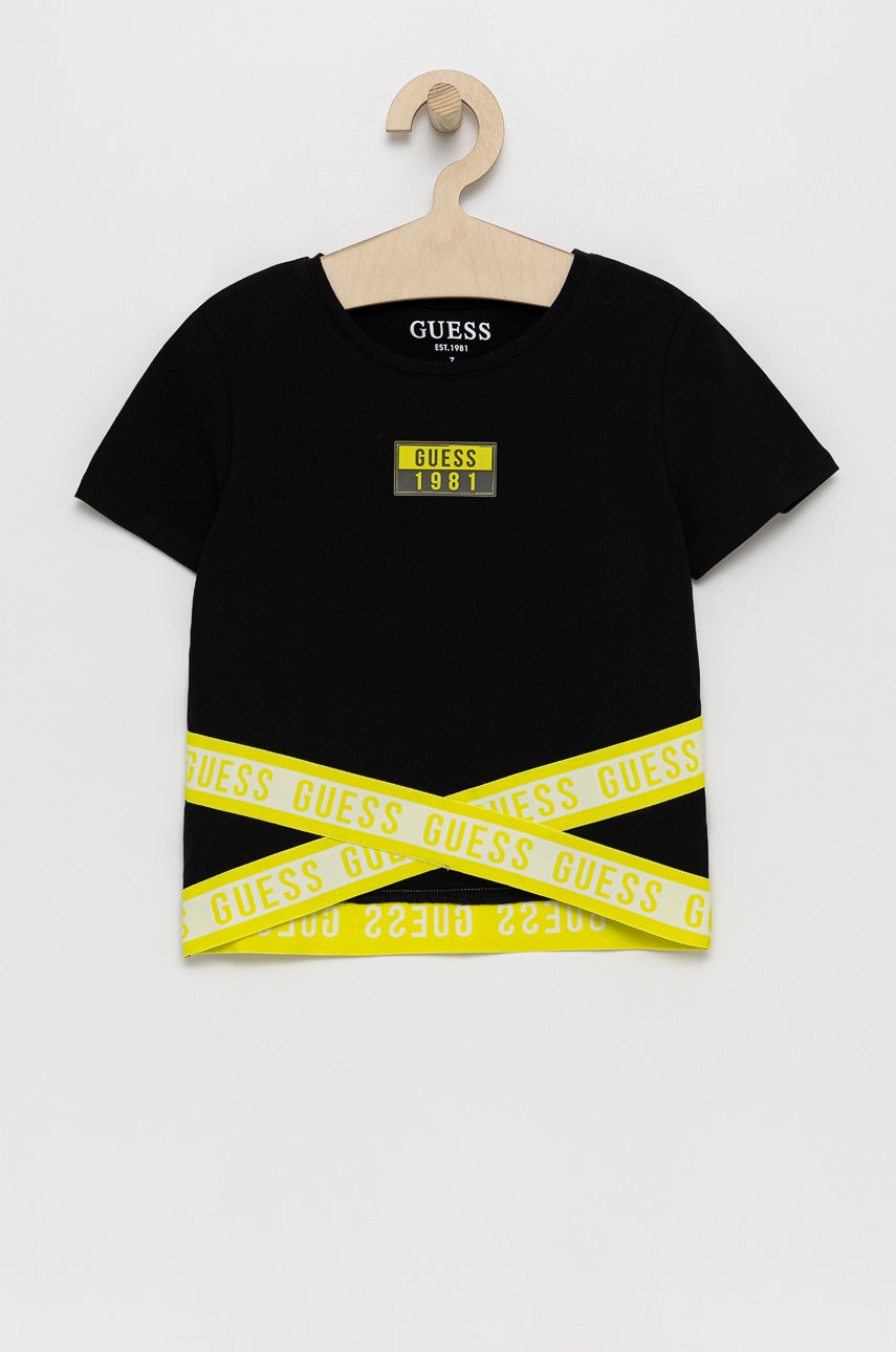 

Детска тениска Guess в черно, Черен