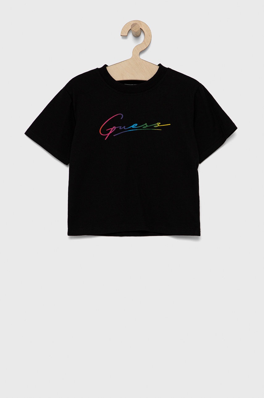 

Детска памучна тениска Guess в черно, Черен