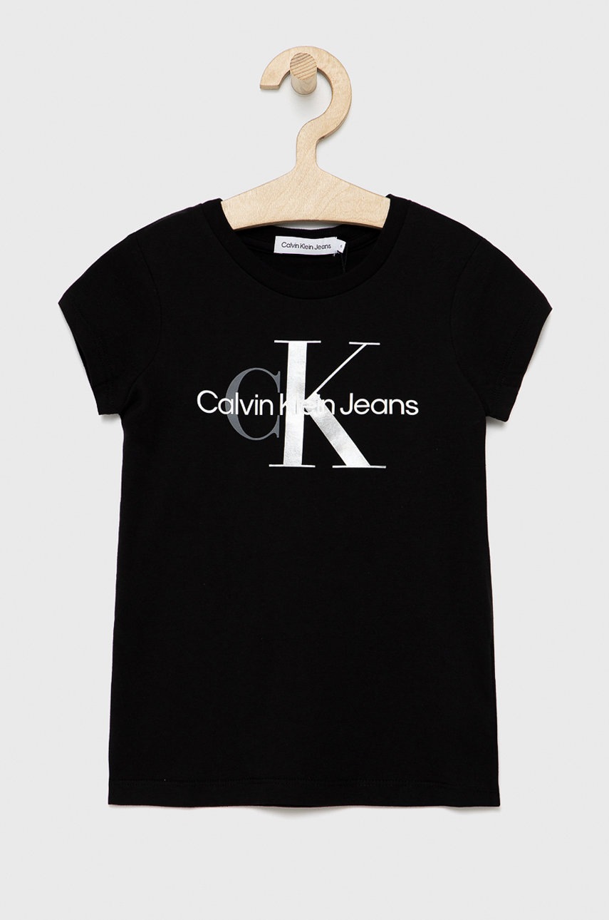 

Детска памучна тениска Calvin Klein Jeans в черно, Черен