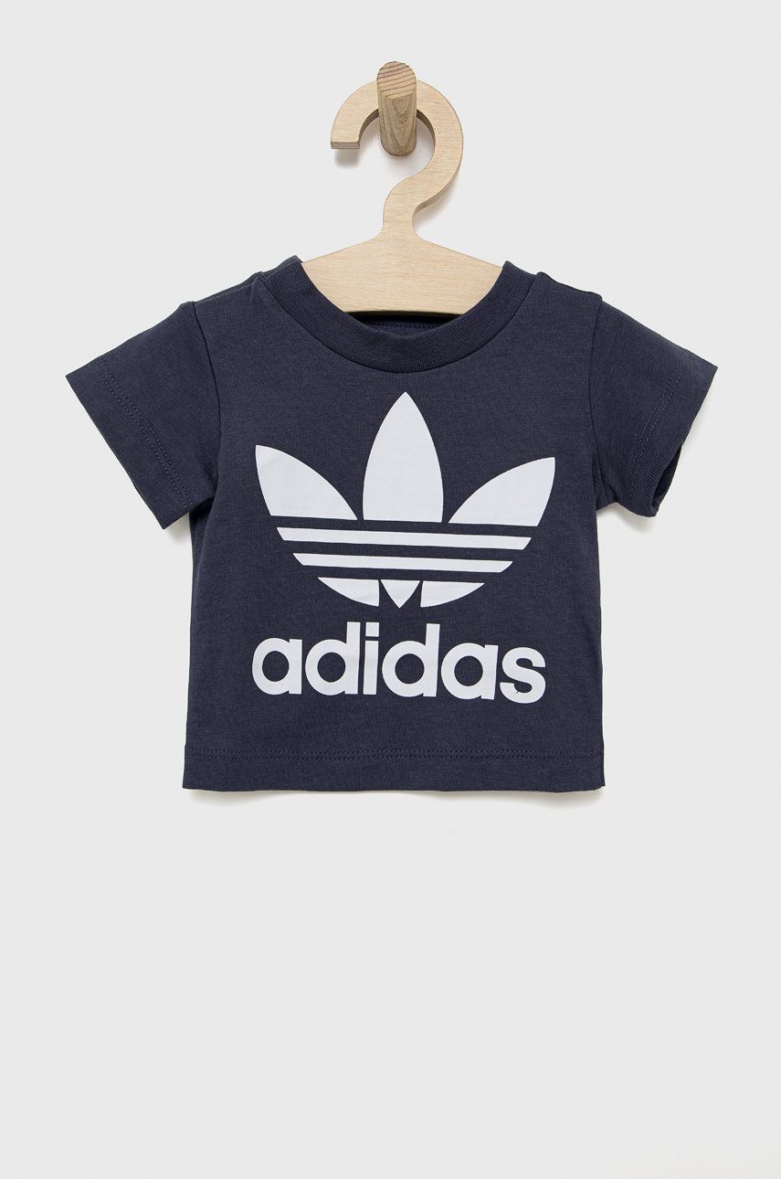Levně Dětské bavlněné tričko adidas Originals HE2190 tmavomodrá barva, hladký