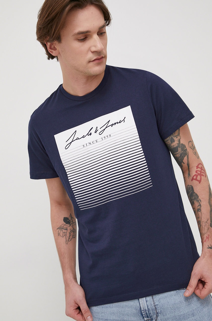 

Памучна тениска Jack & Jones в тъмносиньо с принт, Тъмносин