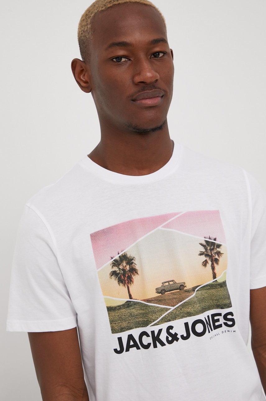 

Памучна тениска Jack & Jones в бяло с принт, Бял
