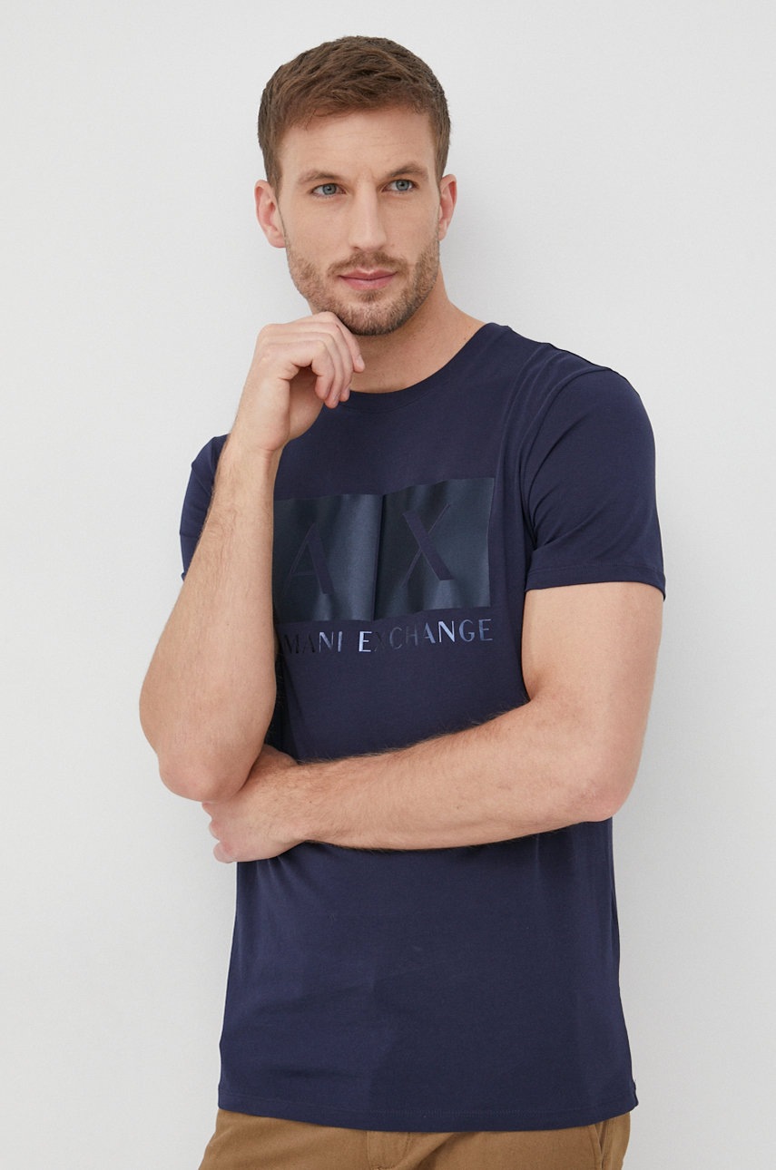 

Памучна тениска Armani Exchange в тъмносиньо с принт, Тъмносин