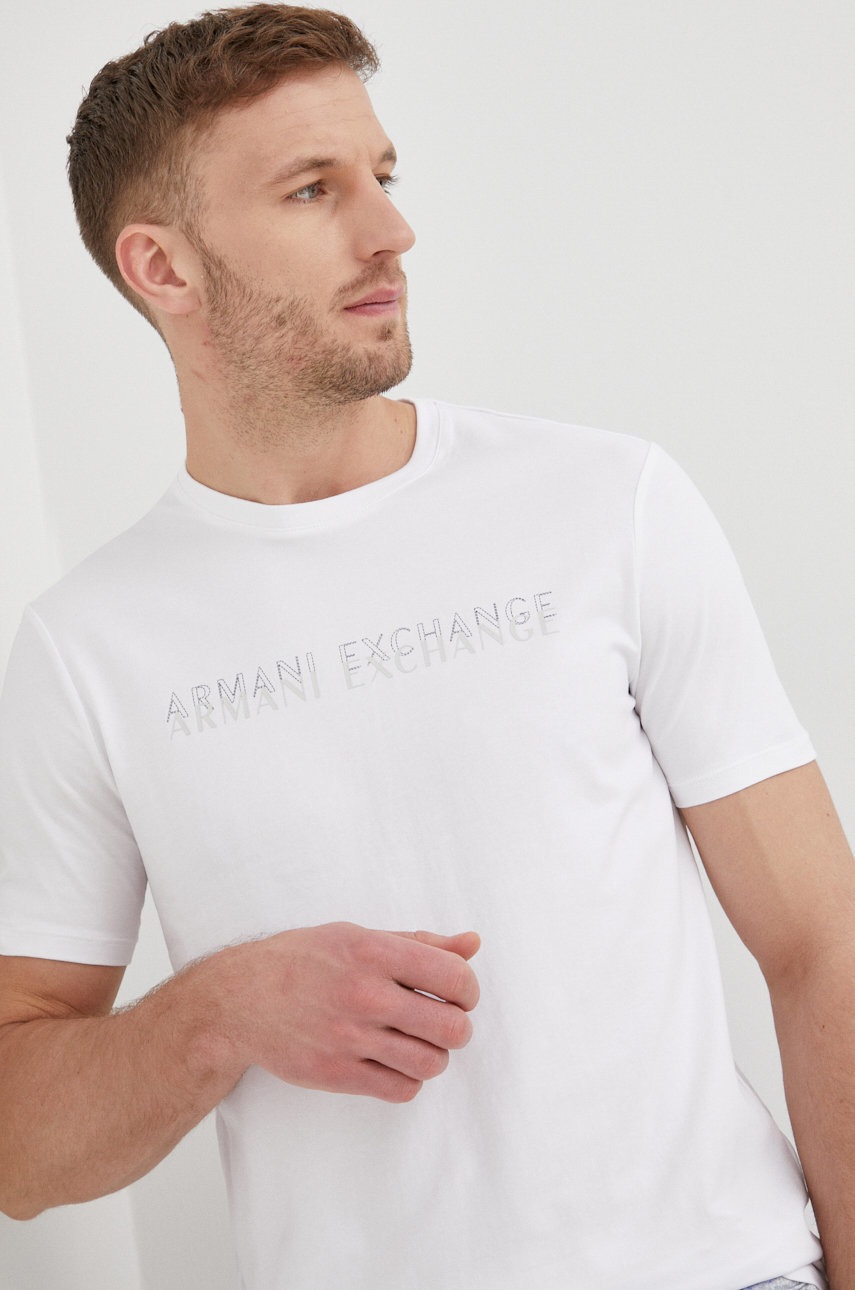 

Тениска Armani Exchange в бяло с апликация, Бял