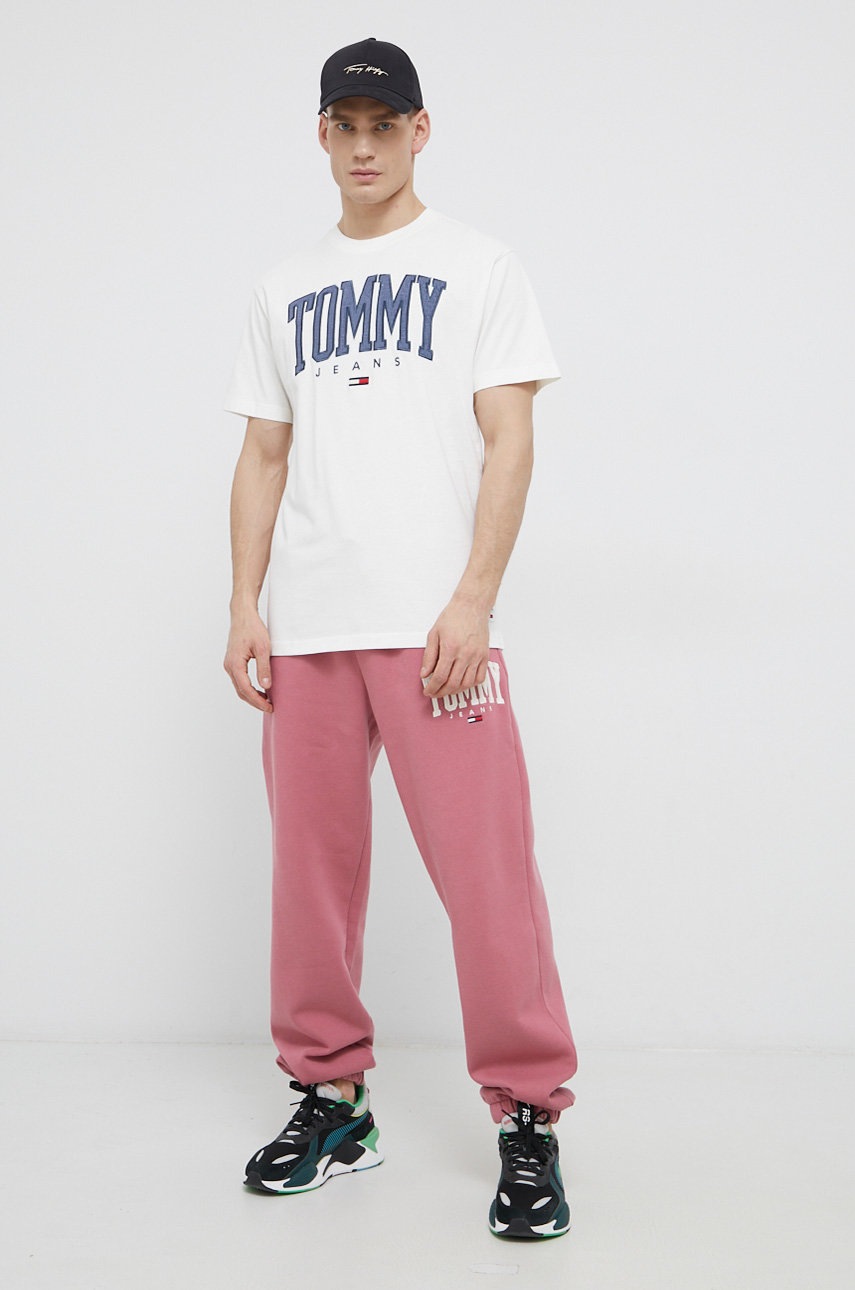 

Хлопковая футболка Tommy Jeans цвет белый с аппликацией