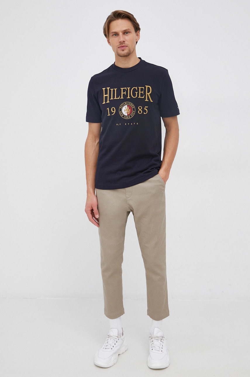 

Хлопковая футболка Tommy Hilfiger цвет синий с аппликацией