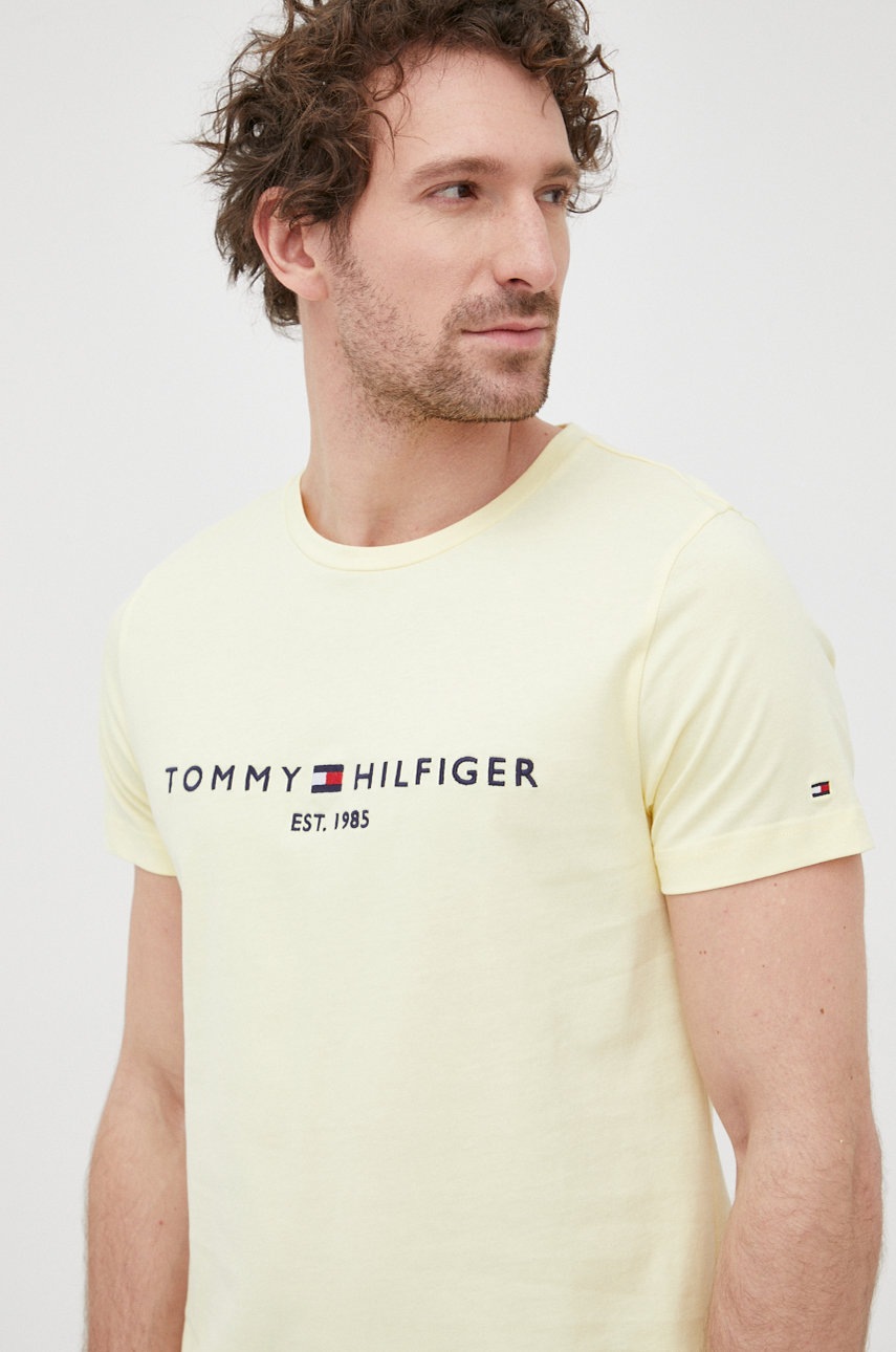 

Памучна тениска Tommy Hilfiger с апликация, Жълт