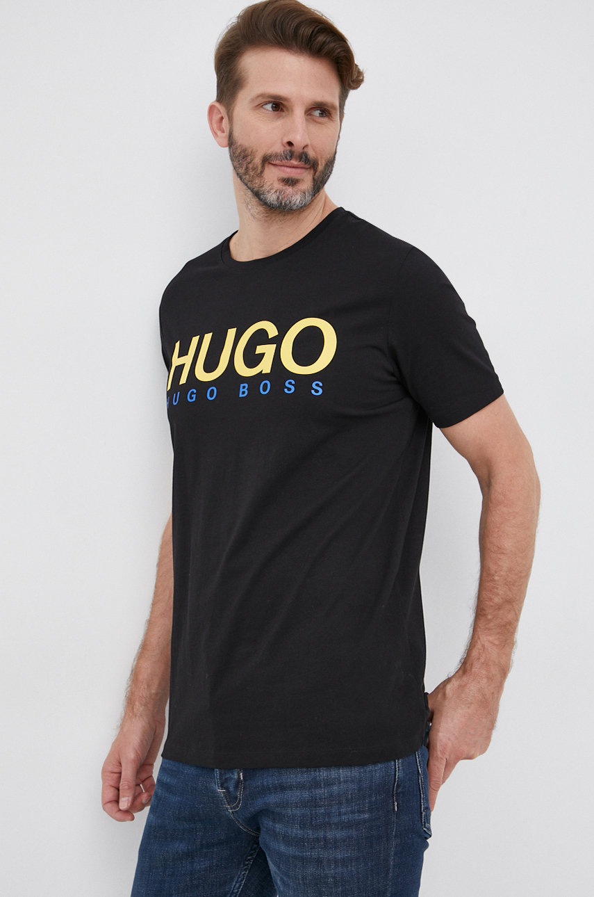 

Памучна тениска Hugo в черно с принт, Черен