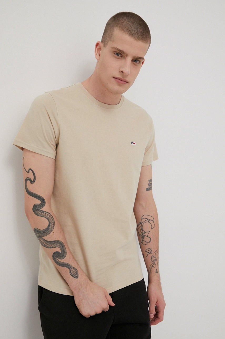 

Памучна тениска Tommy Jeans в бежово с изчистен дизайн, Бежов