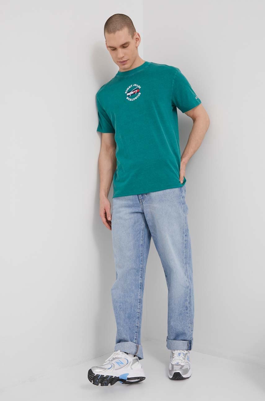 

Бавовняна футболка Tommy Jeans колір зелений з аплікацією