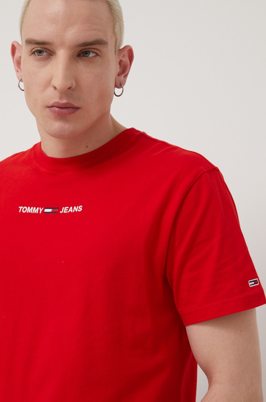 

Памучна тениска Tommy Jeans в червено с апликация, Червен