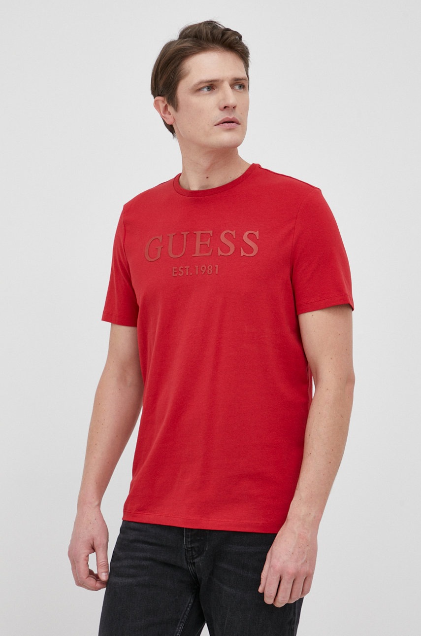 

Тениска Guess мъжка в червено с апликация, Червен