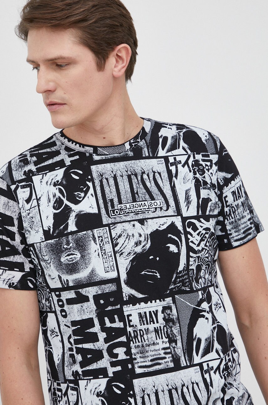 

Памучна тениска Guess в черно с десен, Черен