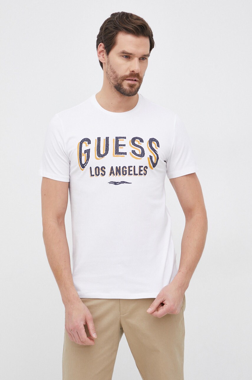 

Футболка Guess чоловіча колір білий з принтом