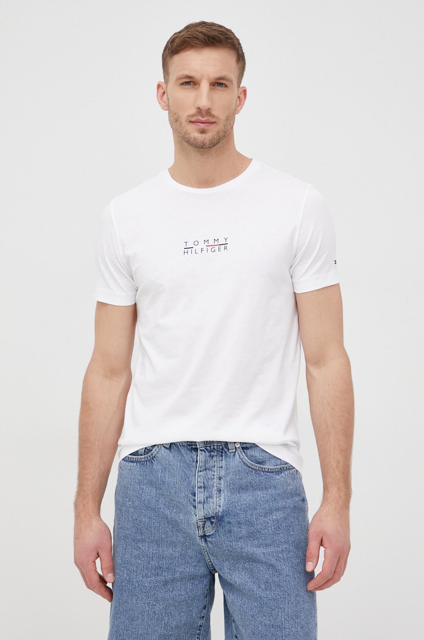 

Памучна тениска Tommy Hilfiger в бяло с принт, Бял