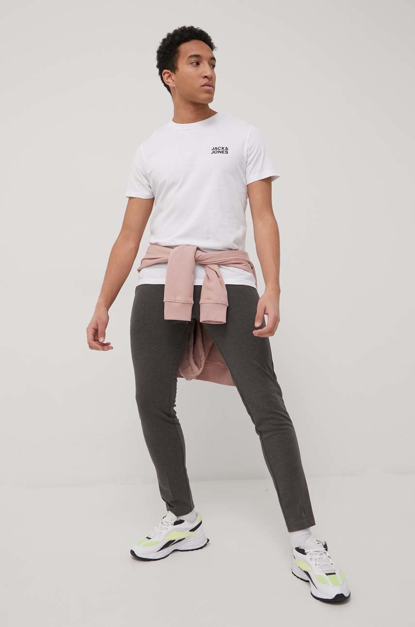 

Памучна тениска Jack & Jones в бяло с принт, Бял
