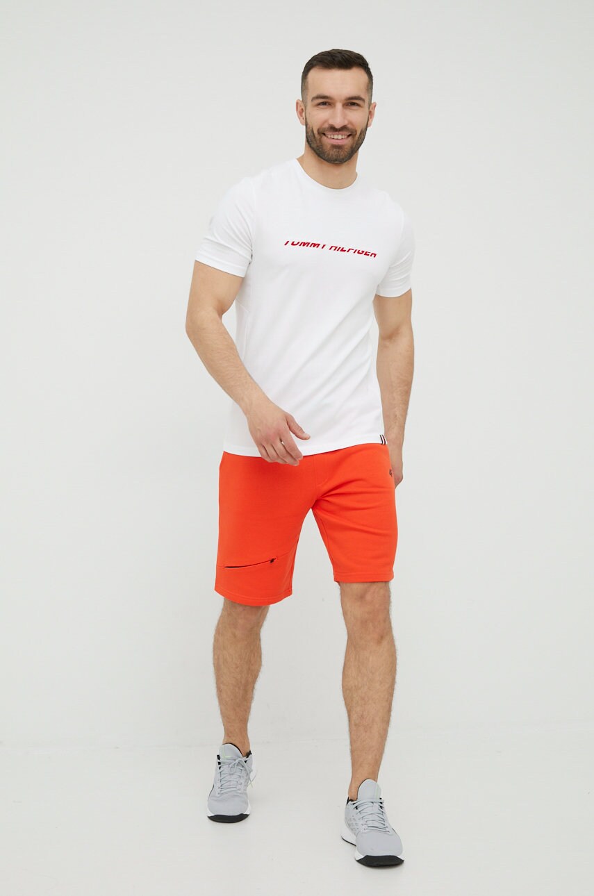 

Тениска Tommy Hilfiger в бяло с принт, Бял