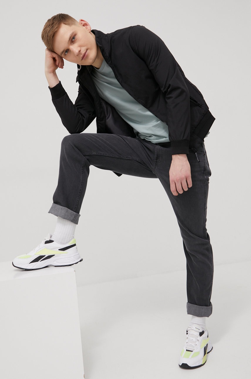 

Хлопковая футболка Jack & Jones цвет зелёный с принтом
