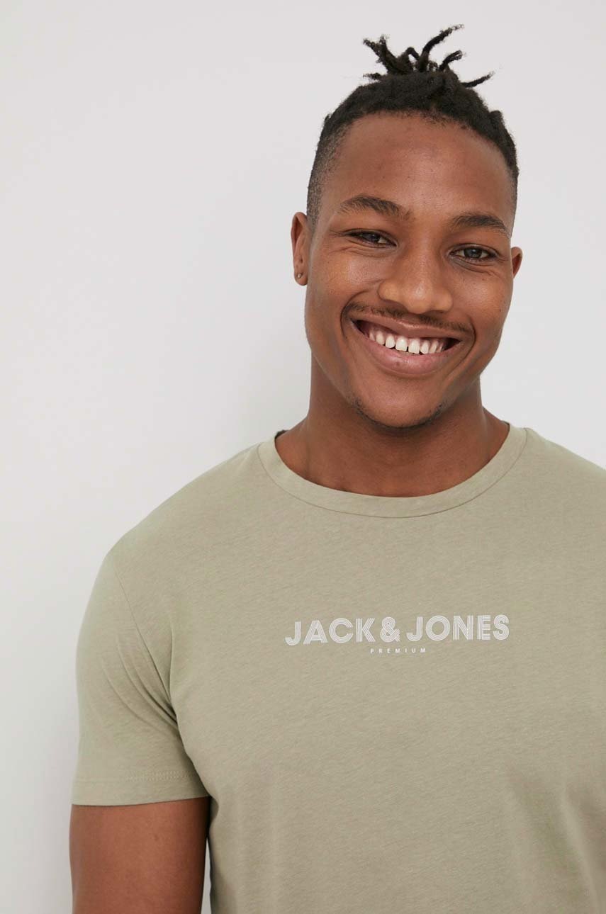 

Памучна тениска Premium by Jack&Jones в зелено с принт, Зелен