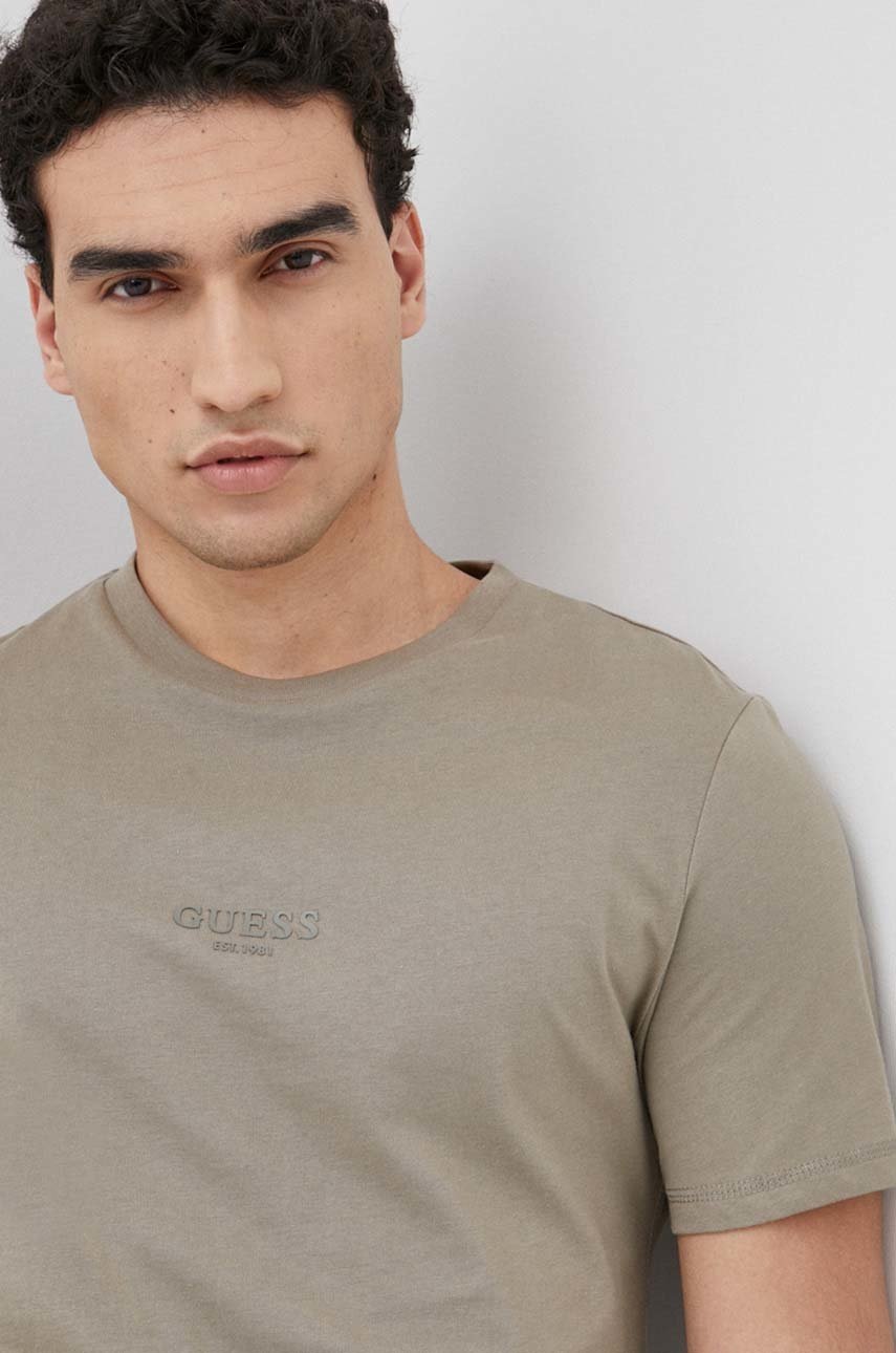 

Памучна тениска Guess в зелено с изчистен дизайн, Зелен