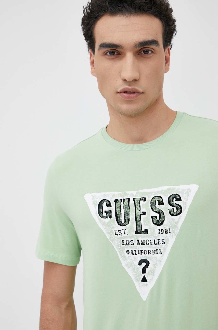 

Тениска Guess мъжки в зелено с принт, Зелен