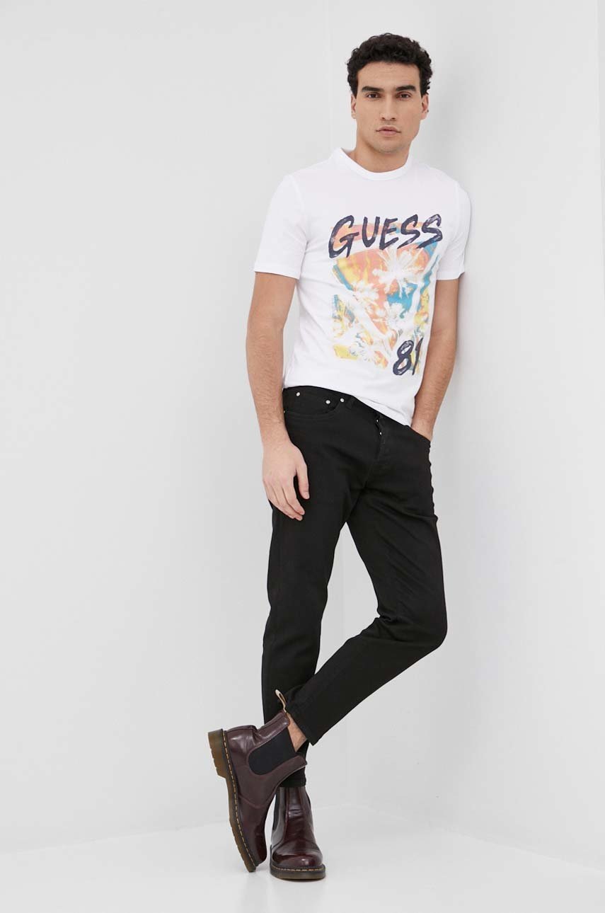 

Футболка Guess чоловічий колір білий з принтом
