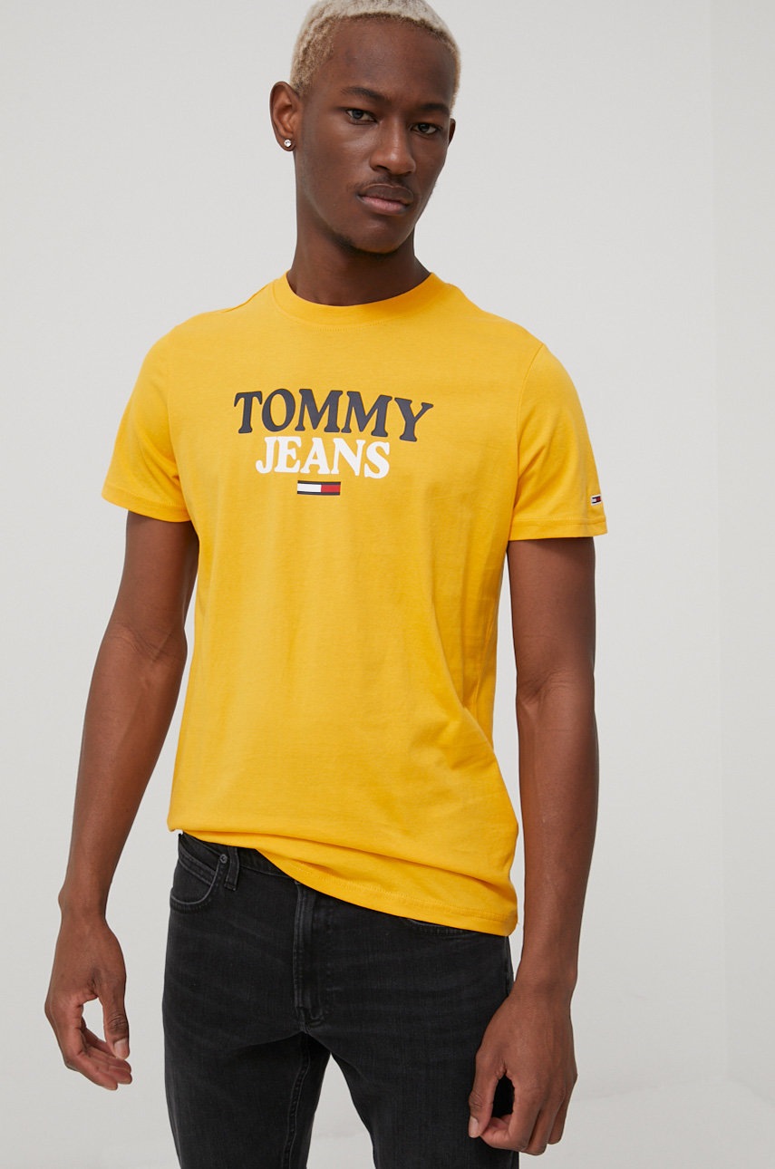 

Памучна тениска Tommy Jeans в жълто с принт, Жълт
