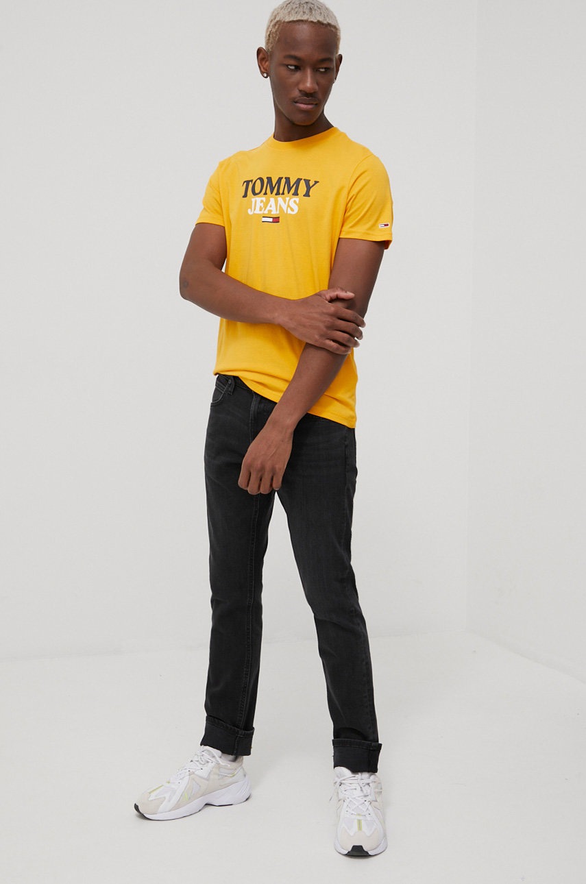 

Бавовняна футболка Tommy Jeans колір жовтий з принтом