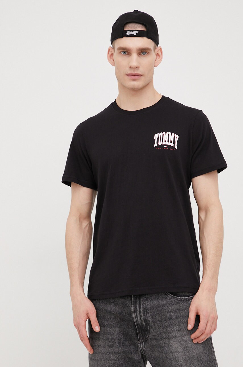 

Бавовняна футболка Tommy Jeans колір чорний з принтом